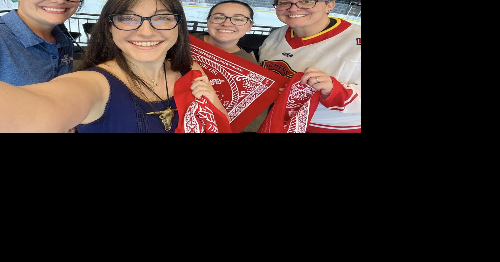 Comer Veterinary Hospital, Custom Livestock Solutions host rodeo-themed event at hockey game