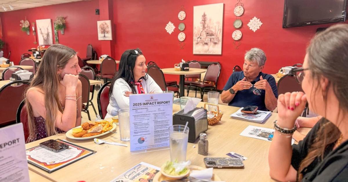 Chamber members connect at Member Meet & Eat