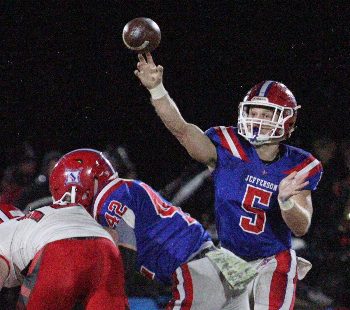 Football Dragons To Contend With Large Fast And Talented Appling