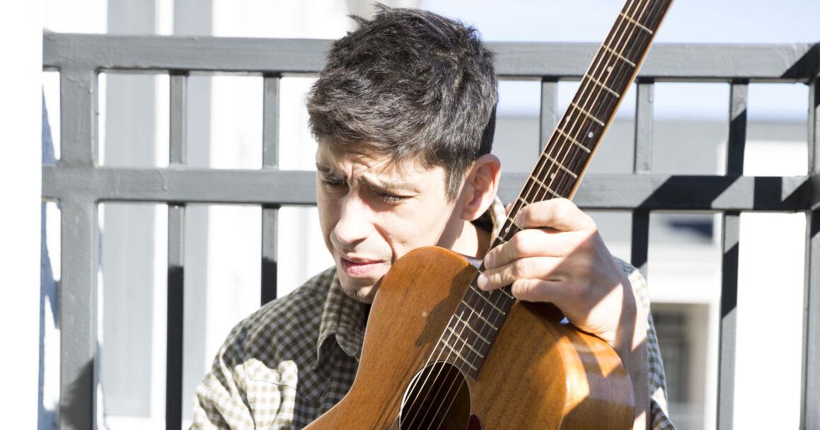 Multi-award winning artist Joshua Nathaniel plays private concert in ...