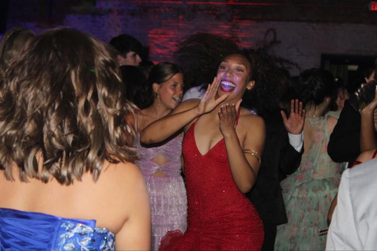 Jefferson High School holds 2025 Prom | School | mainstreetnews.com
