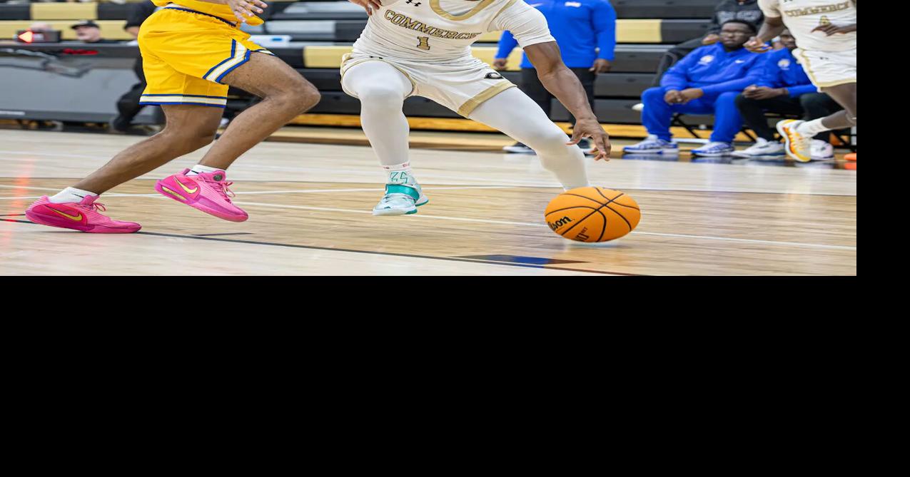 Commerce basketball is undefeated