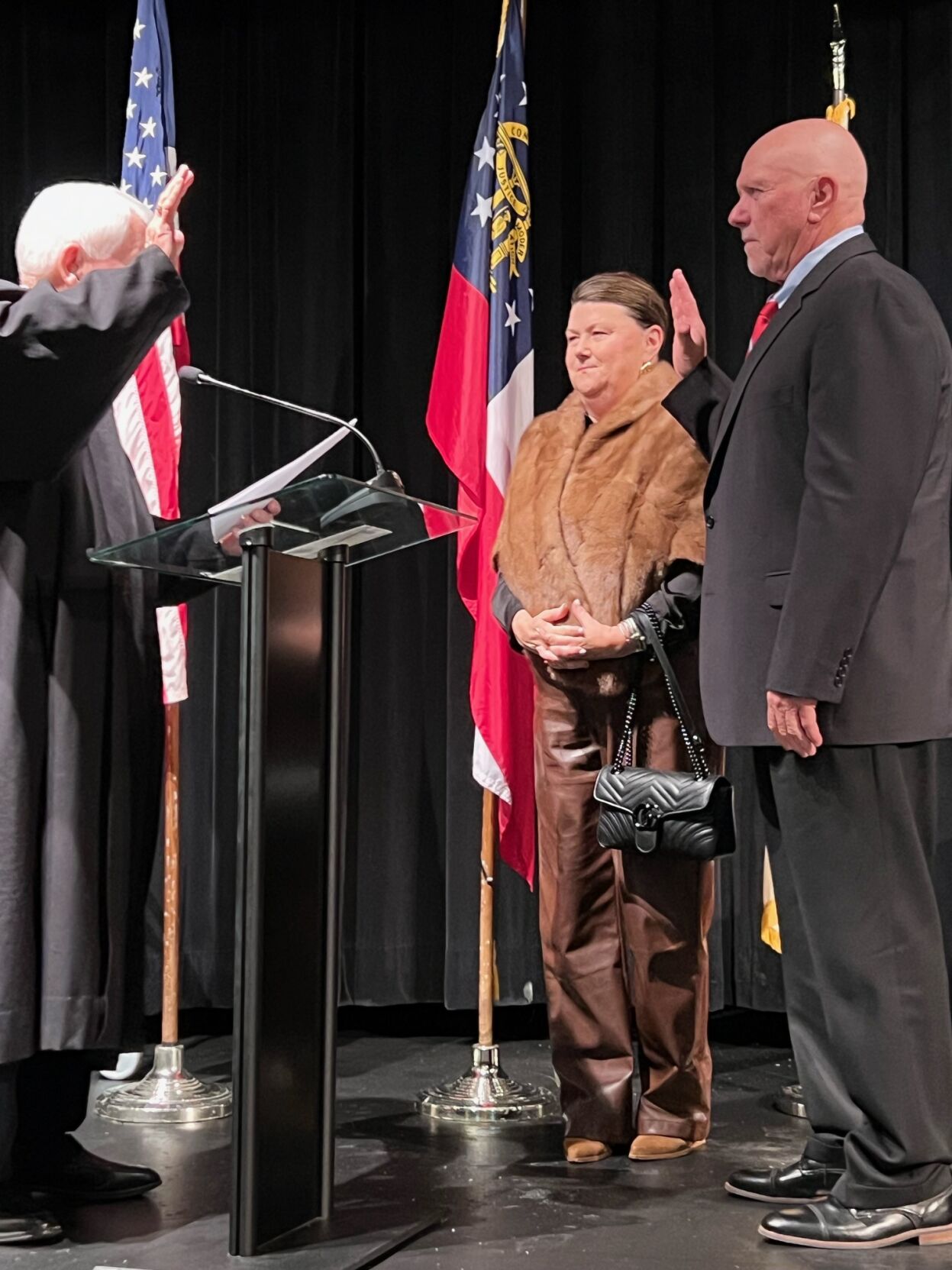 Commerce hosts swearing in ceremony for elected officials | News ...