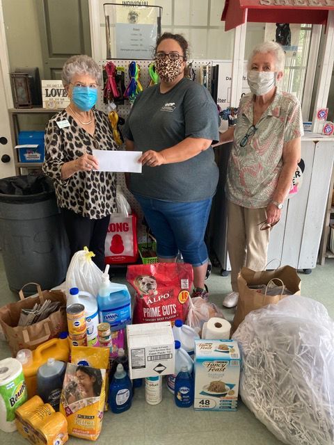 Pilot Club donates to MOAS