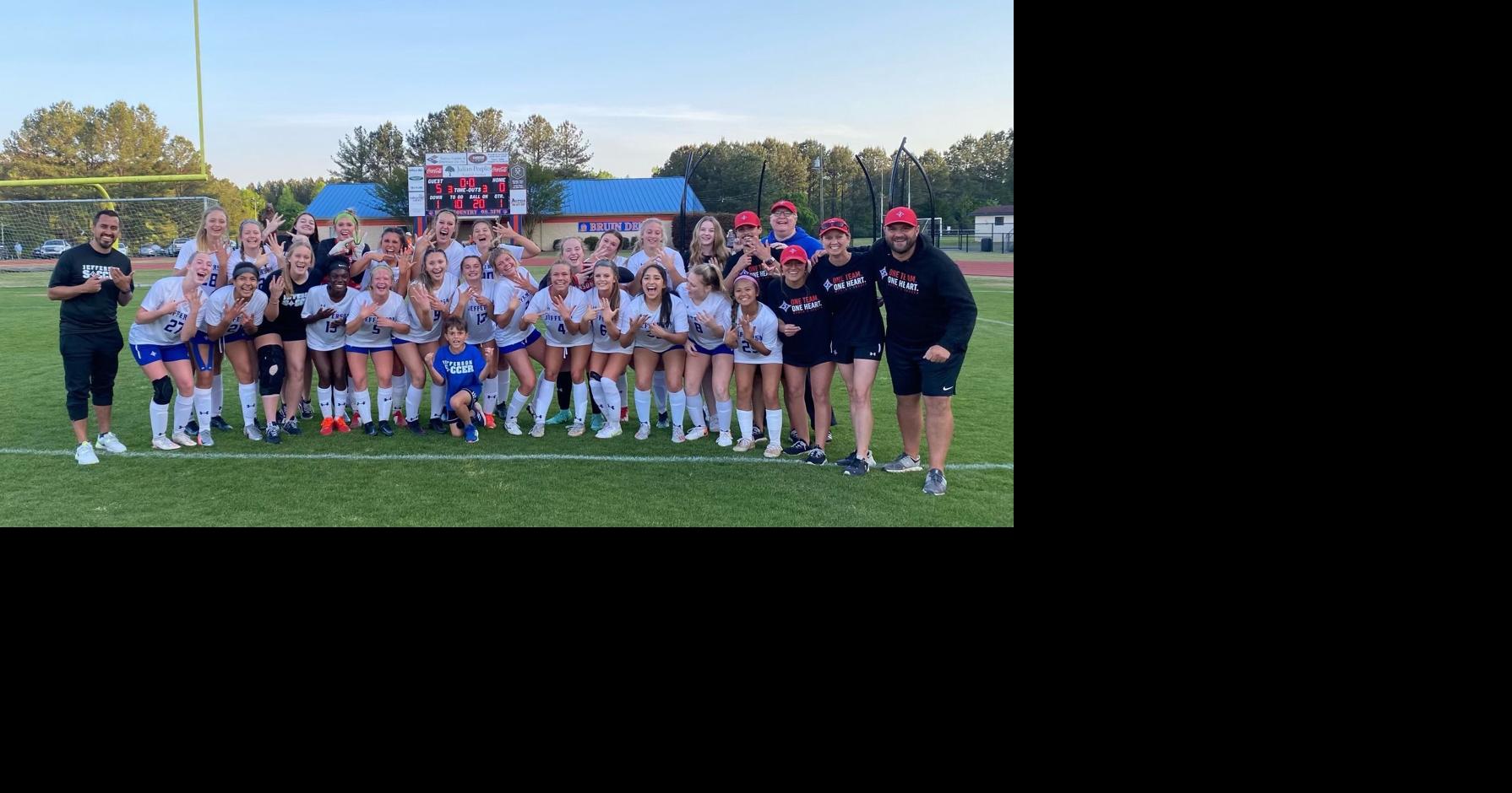 GIRLS’ SOCCER Dragons to play for state title after overwhelming NW