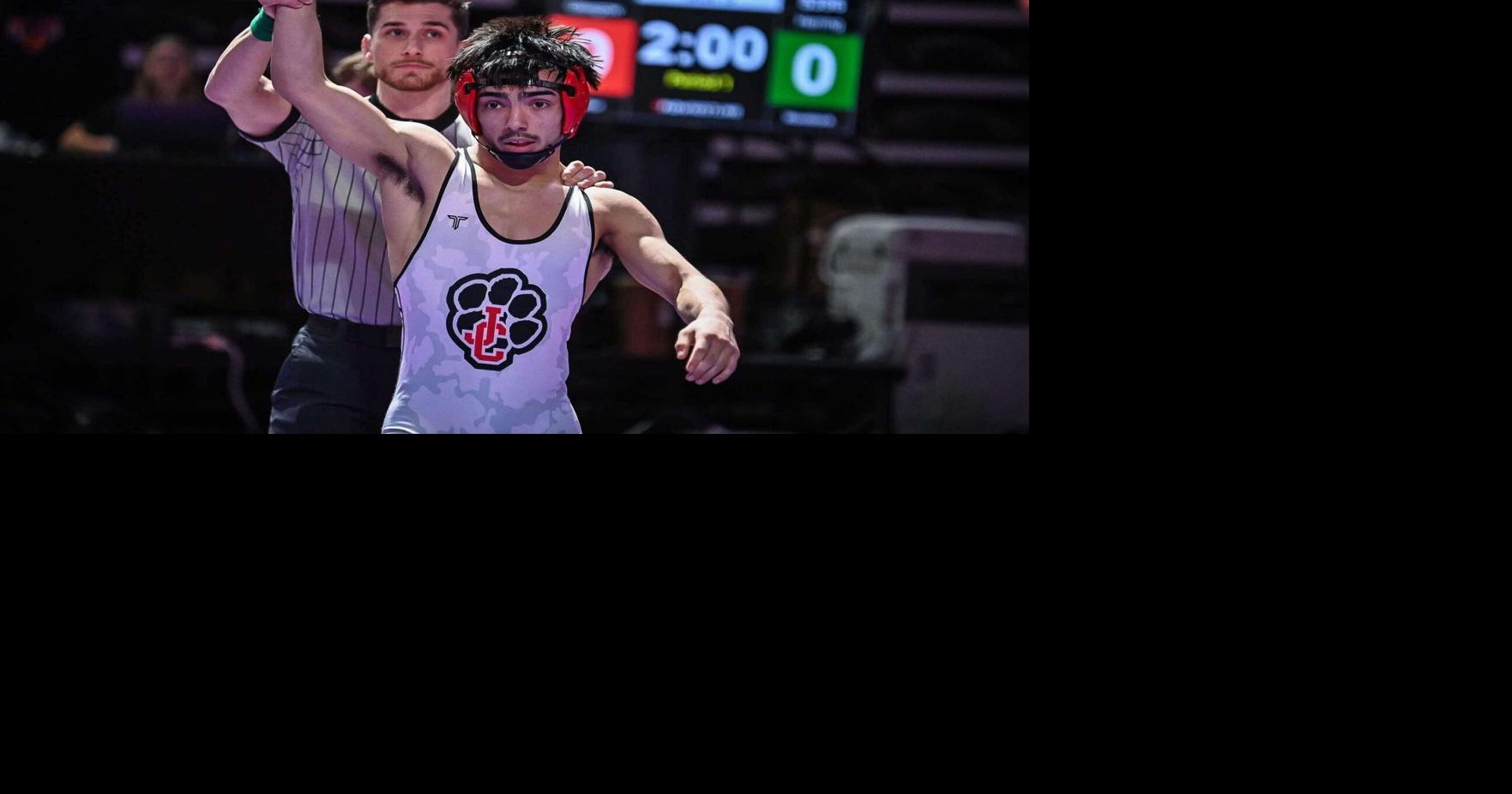 Castro wins state wrestling title | Sports | mainstreetnews.com