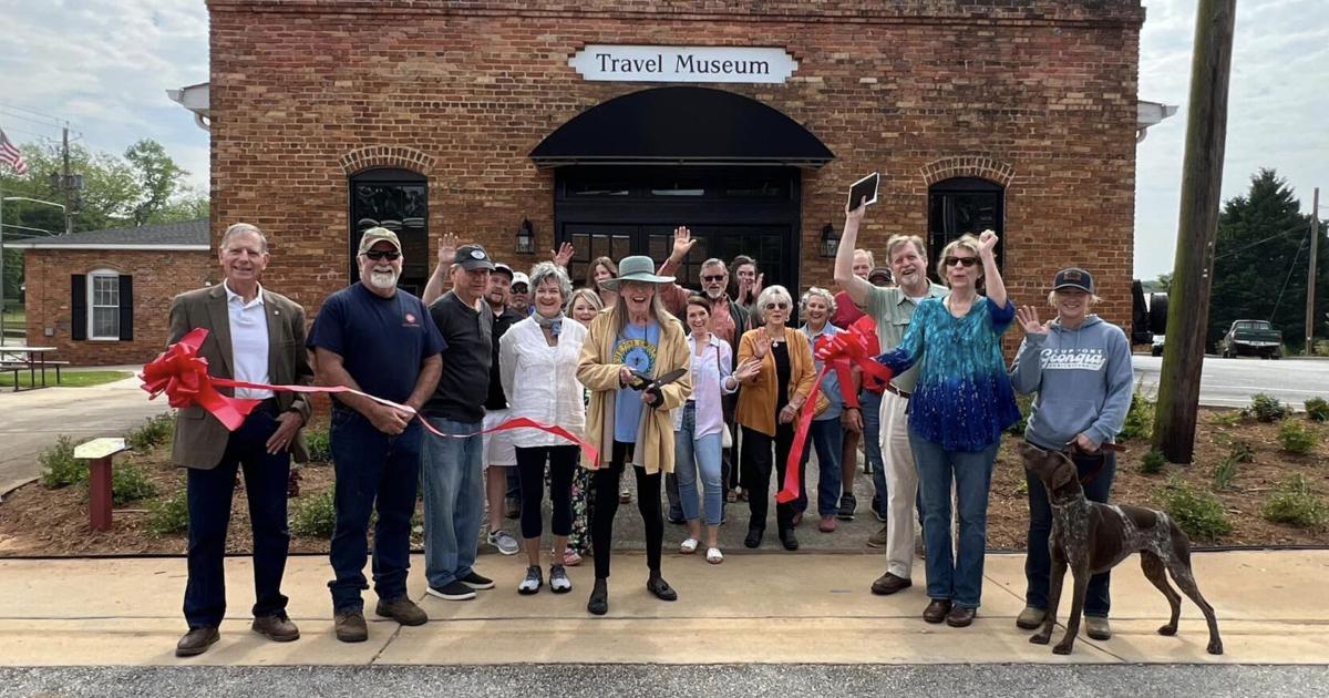Ribbon cut for Comer Pollinator Garden | Features | mainstreetnews.com