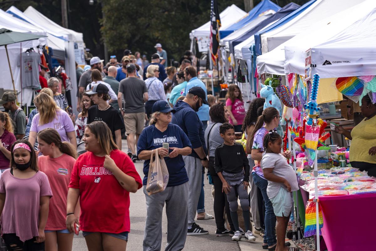 THOUSANDS ATTEND LULA FESTIVAL