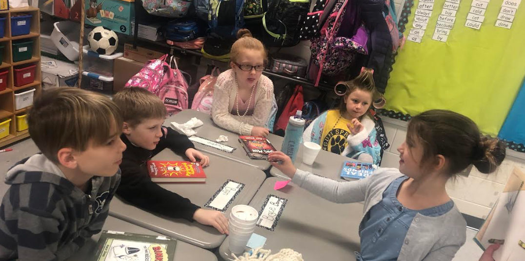 Discussing books at GSES
