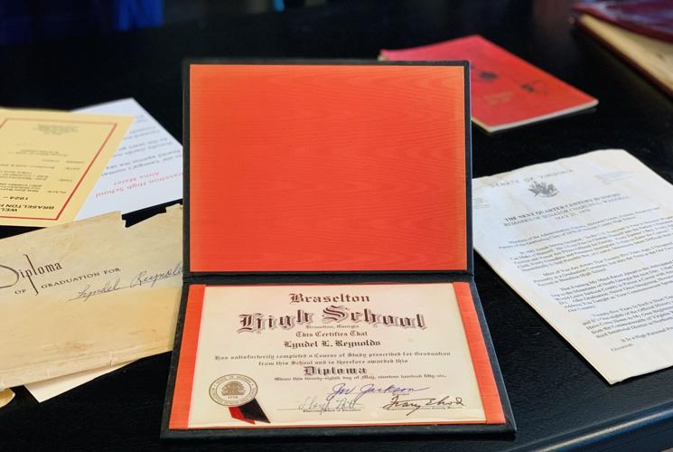 PHOTOS Braselton High School photo collection day Features