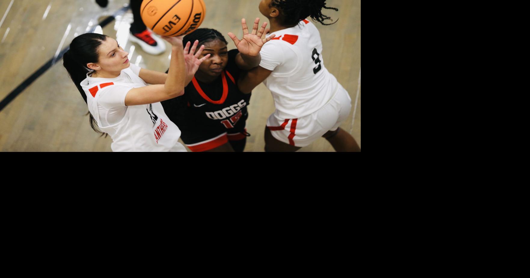 JCHS girls bury Winder-Barrow with late run