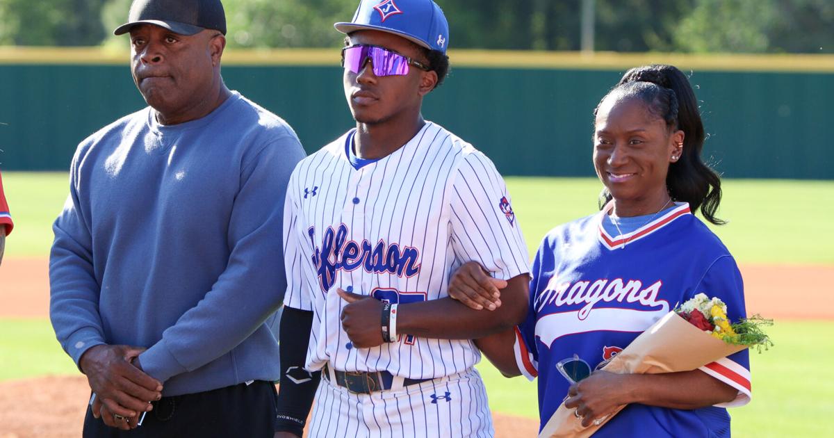 Jahshem Reeves Jr JHS baseball celebrates Senior Night after East Hall win | JHS Sports ...