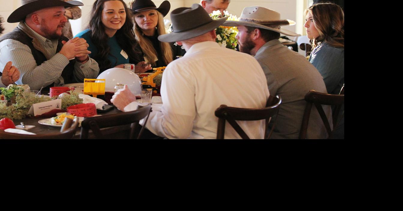 Chamber celebrates leadership, service at annual awards dinner