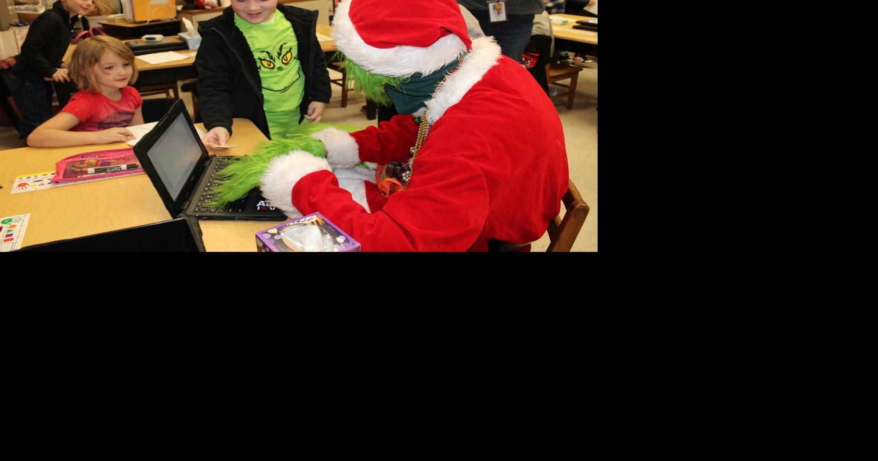 PHOTOS Schools celebrate Christmas Features