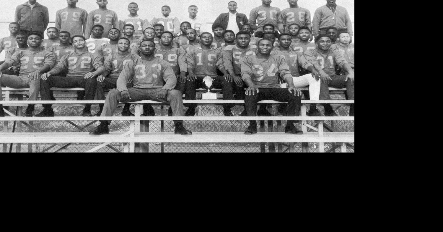 Free showing of "Unearthing the Dream" documentary Photos & Videos