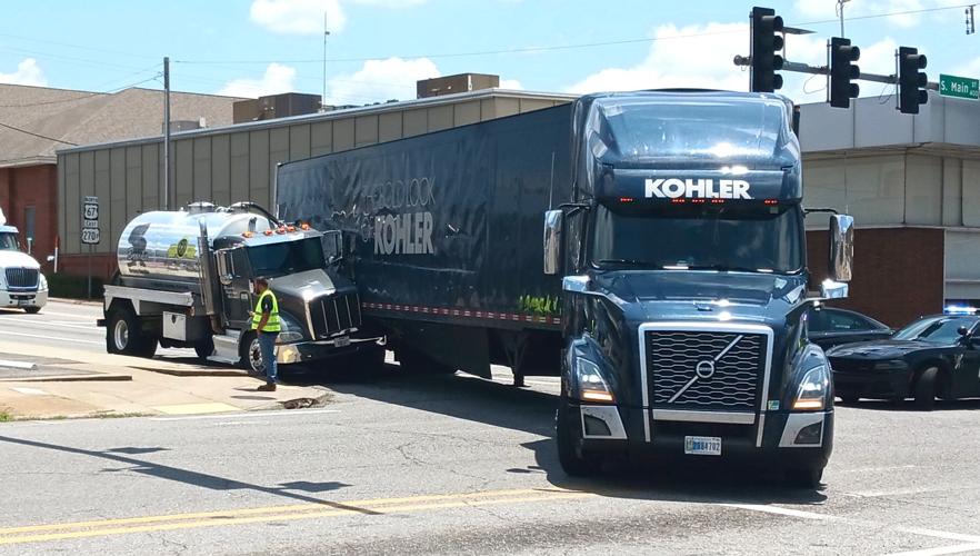 Wreck in downtown Malvern Photos & Videos