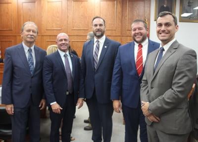 Arkansas Chief Justice Kemp and AOC officials visit the Seventh