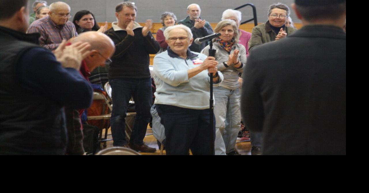 Manchester voters approve town budget, other articles at Town Meeting