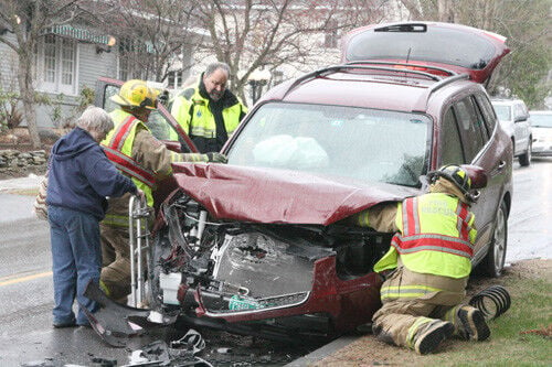 Three Car Collision Snarls Traffic | Local News | Manchesterjournal.com