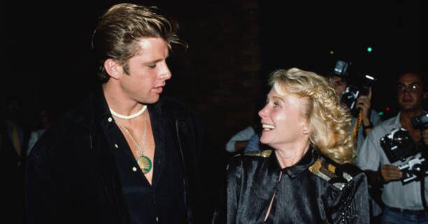 Hollywood to Bennington: Juliet Mills and Maxwell Caulfield to perform 'Love Letters' - Vimarsana News
