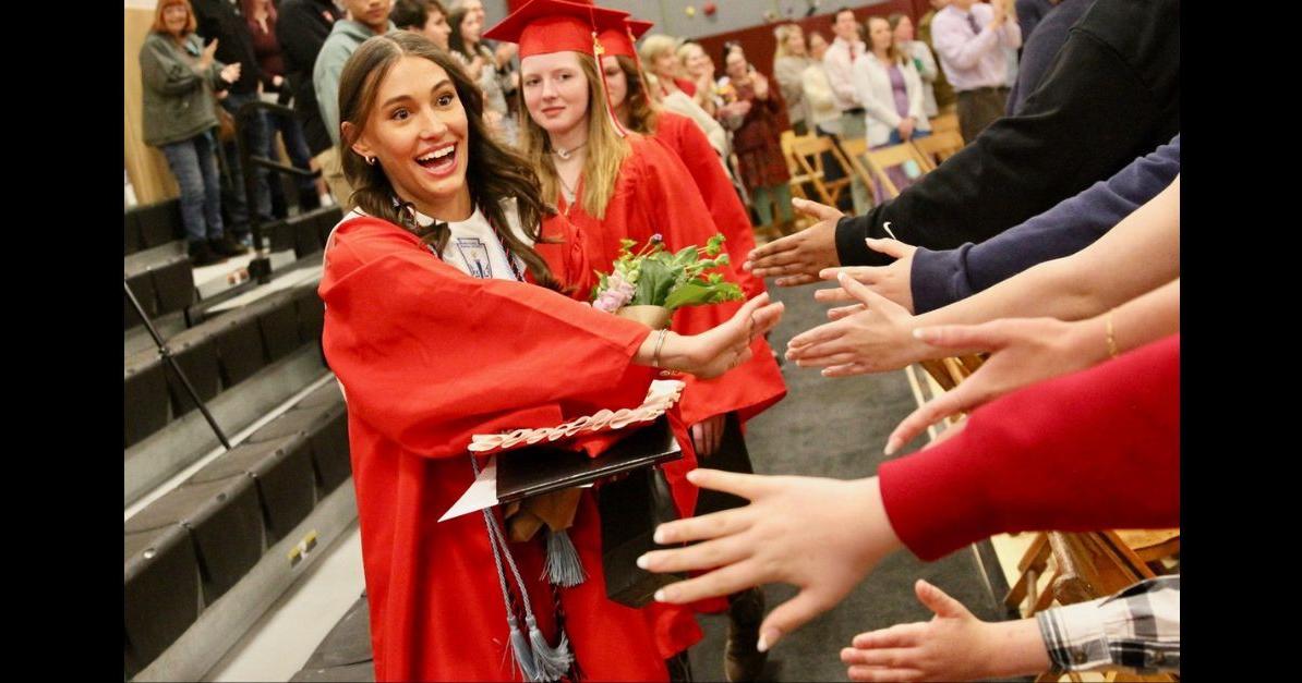 Long Trail School graduates 38 seniors