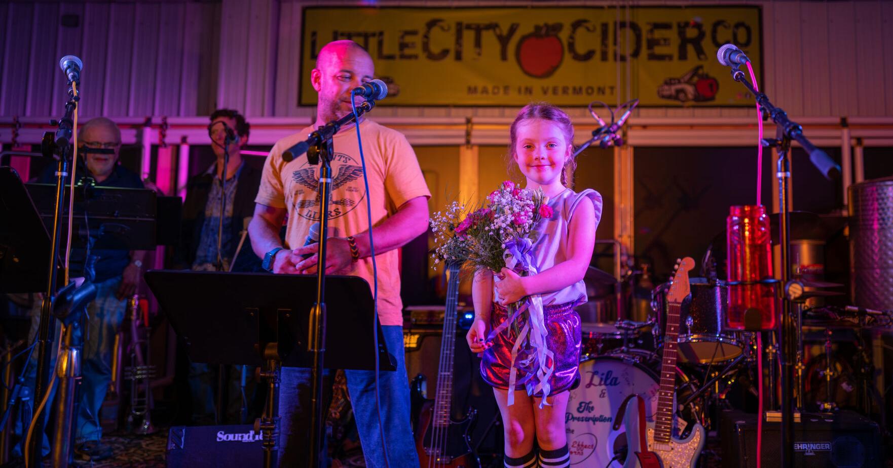 'It was Lila's fight song' Lively Bennington benefit raises $10,000 for the Cystic Fibrosis Foundation - Vimarsana News