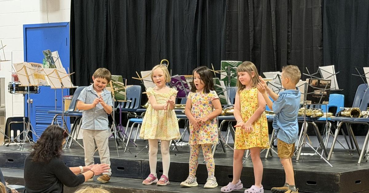 Currier takes leave with song and art