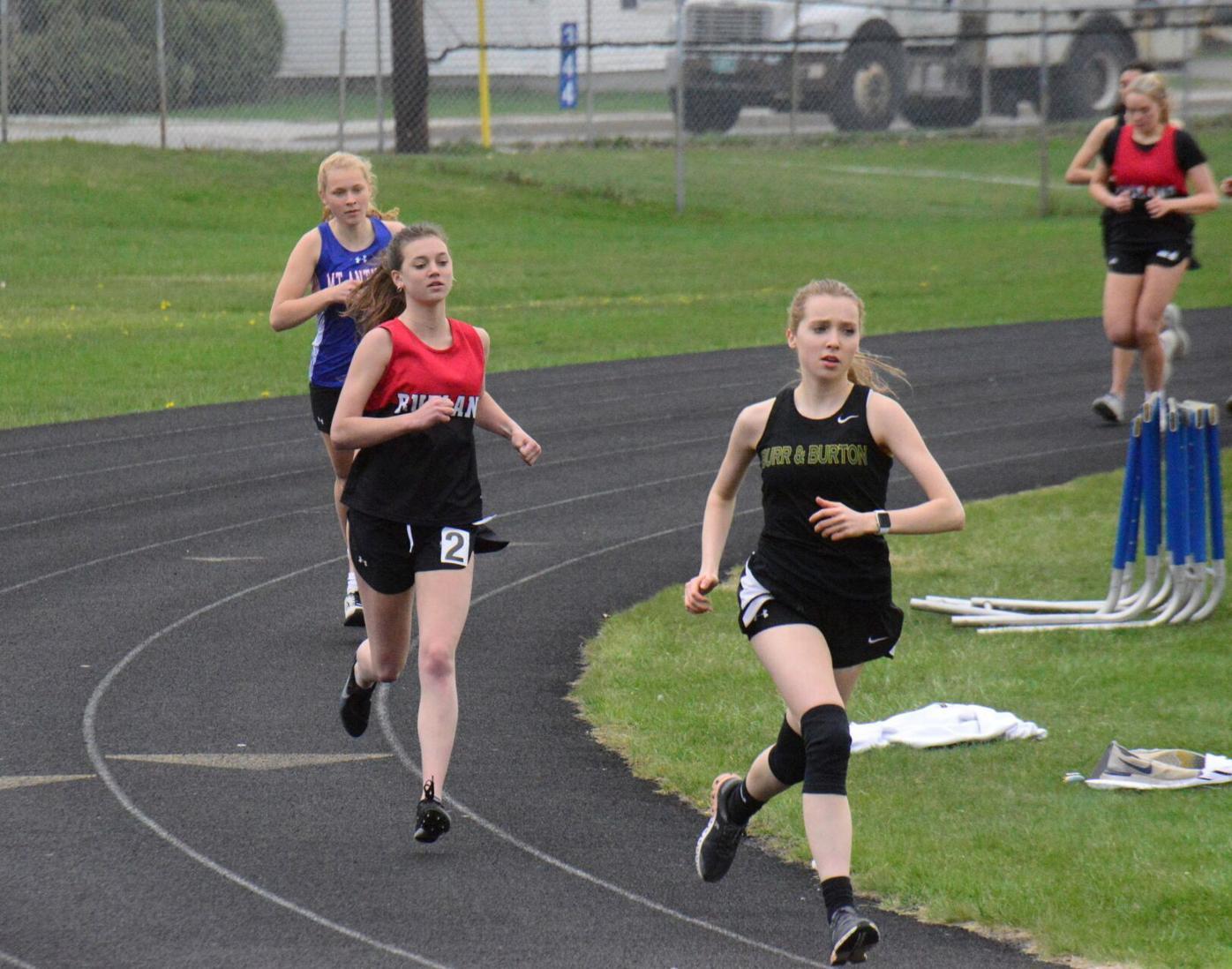 Burr And Burton S Aiden Mcmahon Leaps To Runner Up Finish At Regional Track Meet Sports Manchesterjournal Com