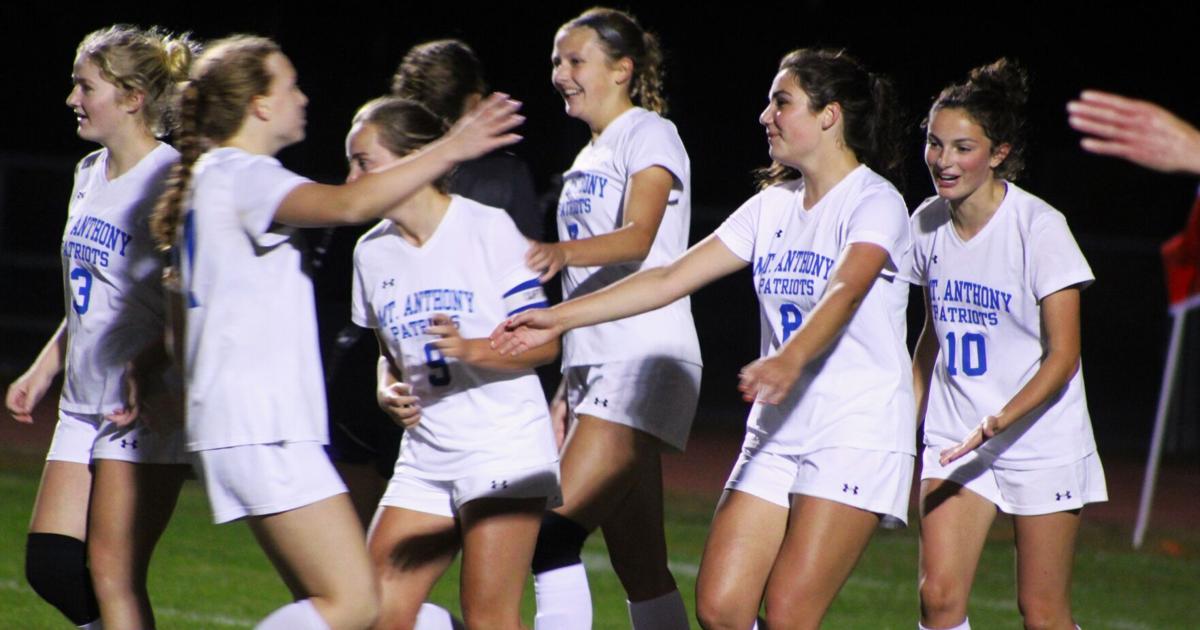 Abby Sekora goal celebration 2.JPG