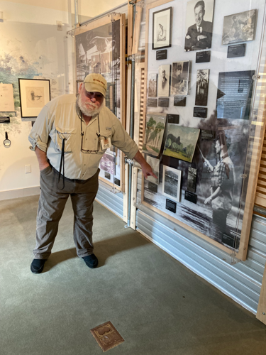 Local becomes tourist: A visit to the American Museum of Fly