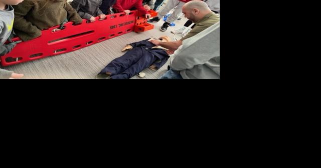 Townshend Elementary, Leland & Gray Union students visit Vermont EMS Academy - Vimarsana News