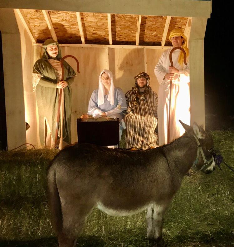 Dorset church celebrates season with live Nativity | Community-news