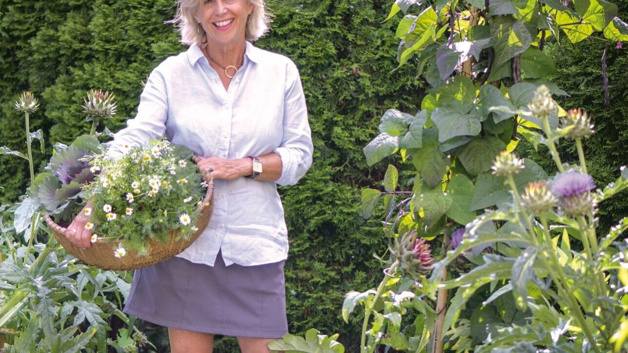 Local author's new book on heirloom gardening is thriving | Ovation - Vimarsana News