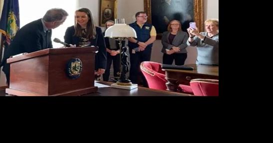 Gov. Phil Scott swears in Jennifer Barrett as Superior Court Judge - Vimarsana News