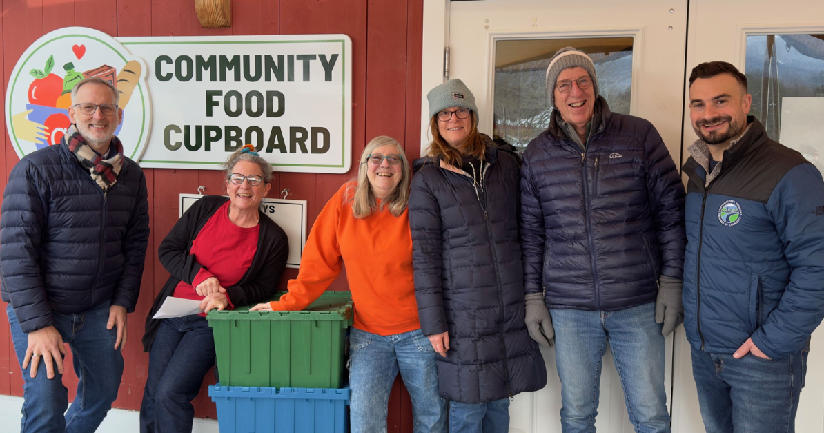 Shires Holiday Inn Tours raise over $6,400 for local food programs