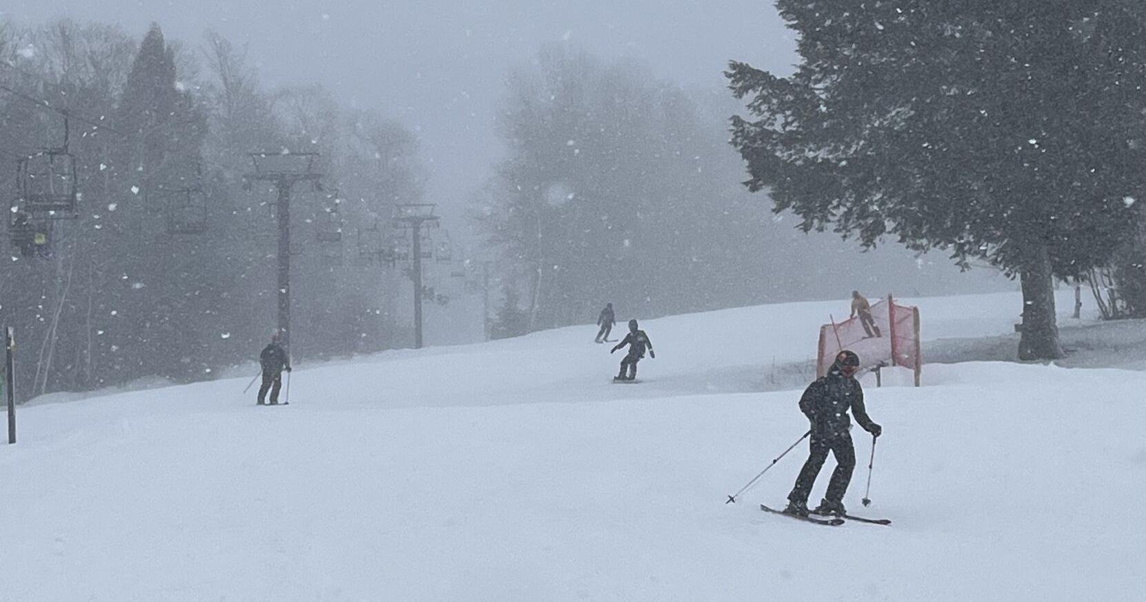 'Just passing through': Snow squall hits southern Vermont - Vimarsana News
