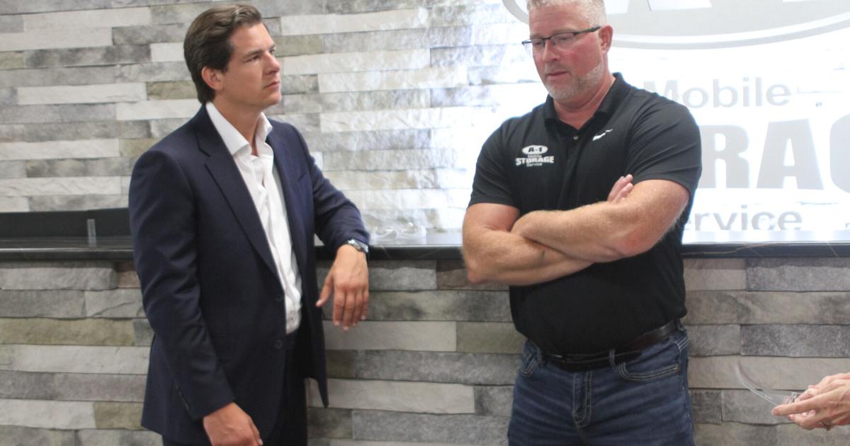Mitchell talks campaign at stop in Manchester