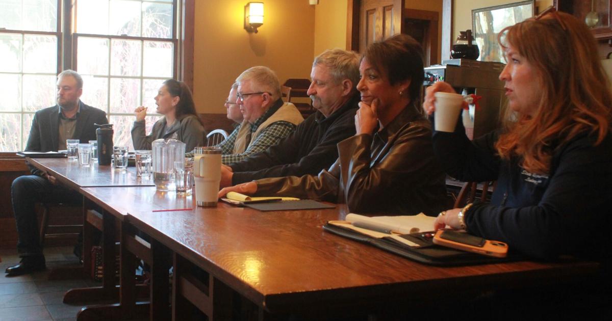 Local Legislators Local legislators meet at forum | News | manchesterpress.com
