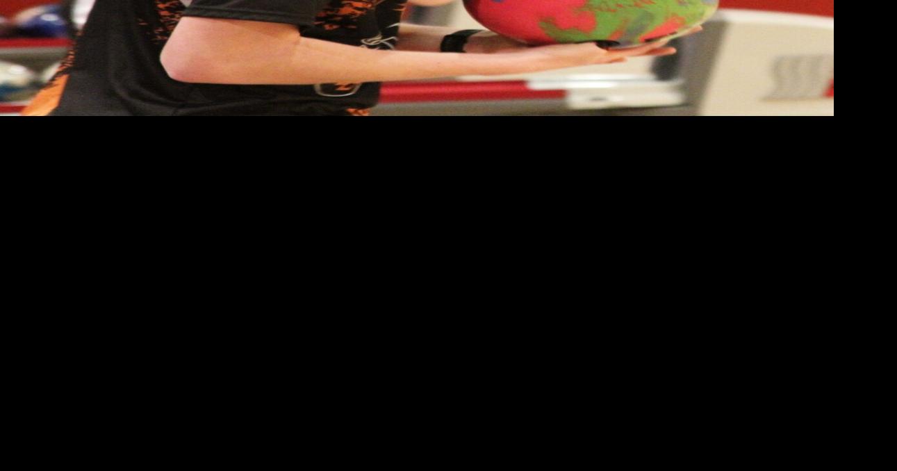 West Delaware bowlers stay on winning roll | Sports | manchesterpress.com