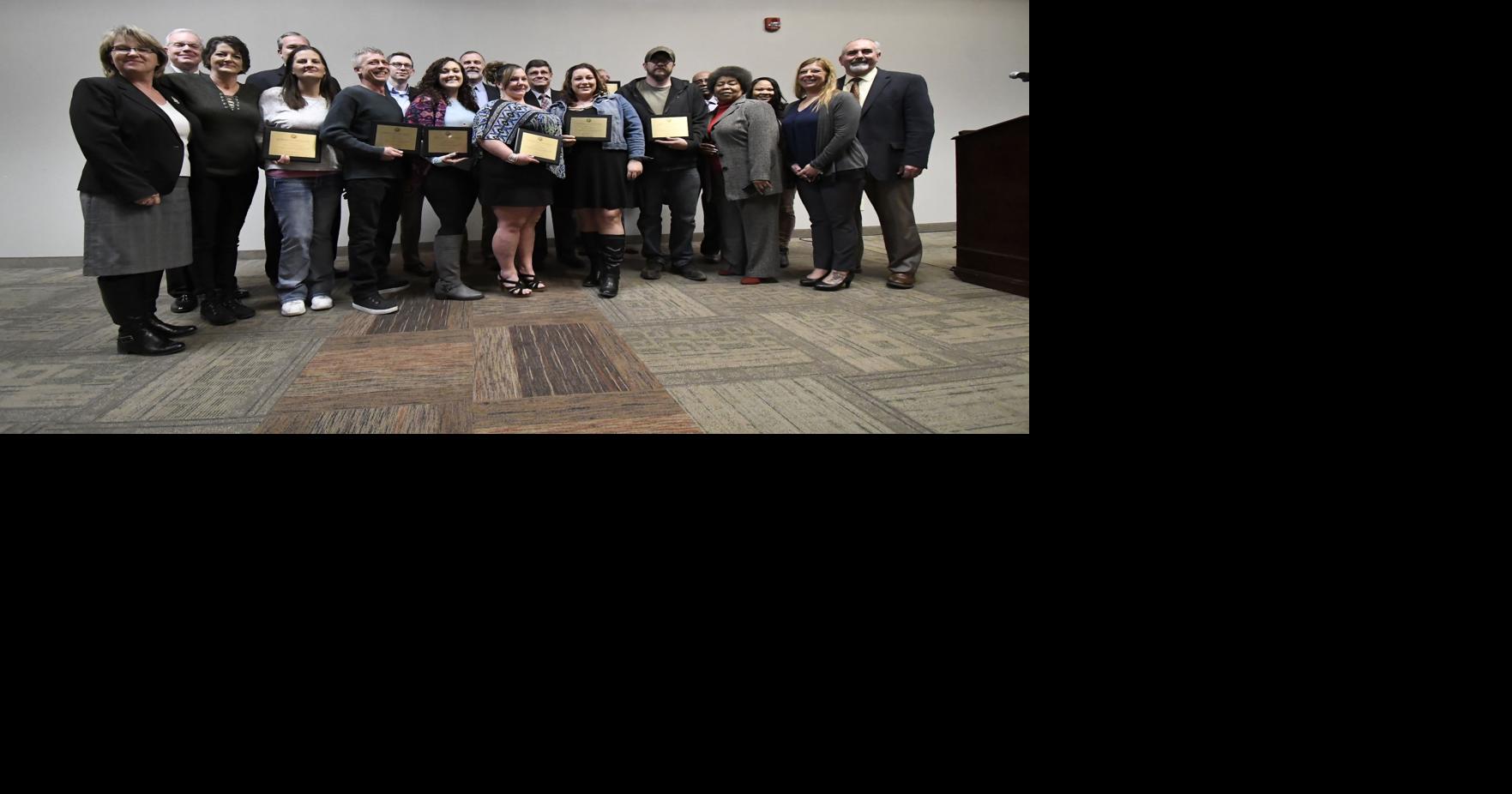 Coffee County drug court graduates eight Local News manchestertimes com