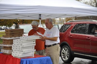 CHS vets pizza_2.JPG