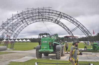Bonnaroo arch .JPG