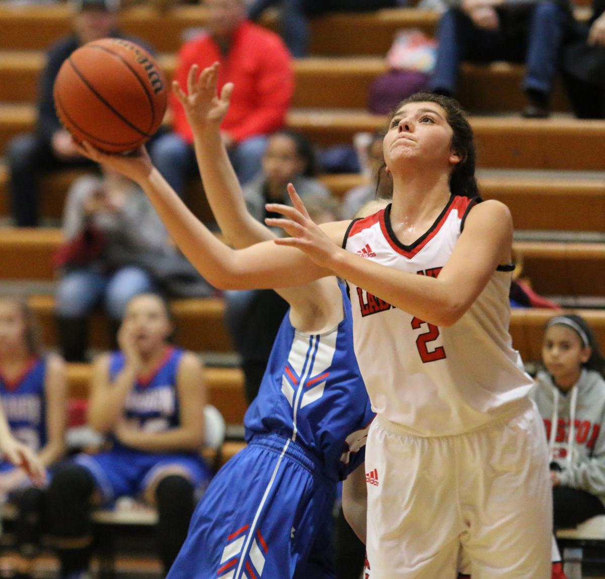 Coffee Middle Girls Beat Warren County 35 9 Advance In Tournament