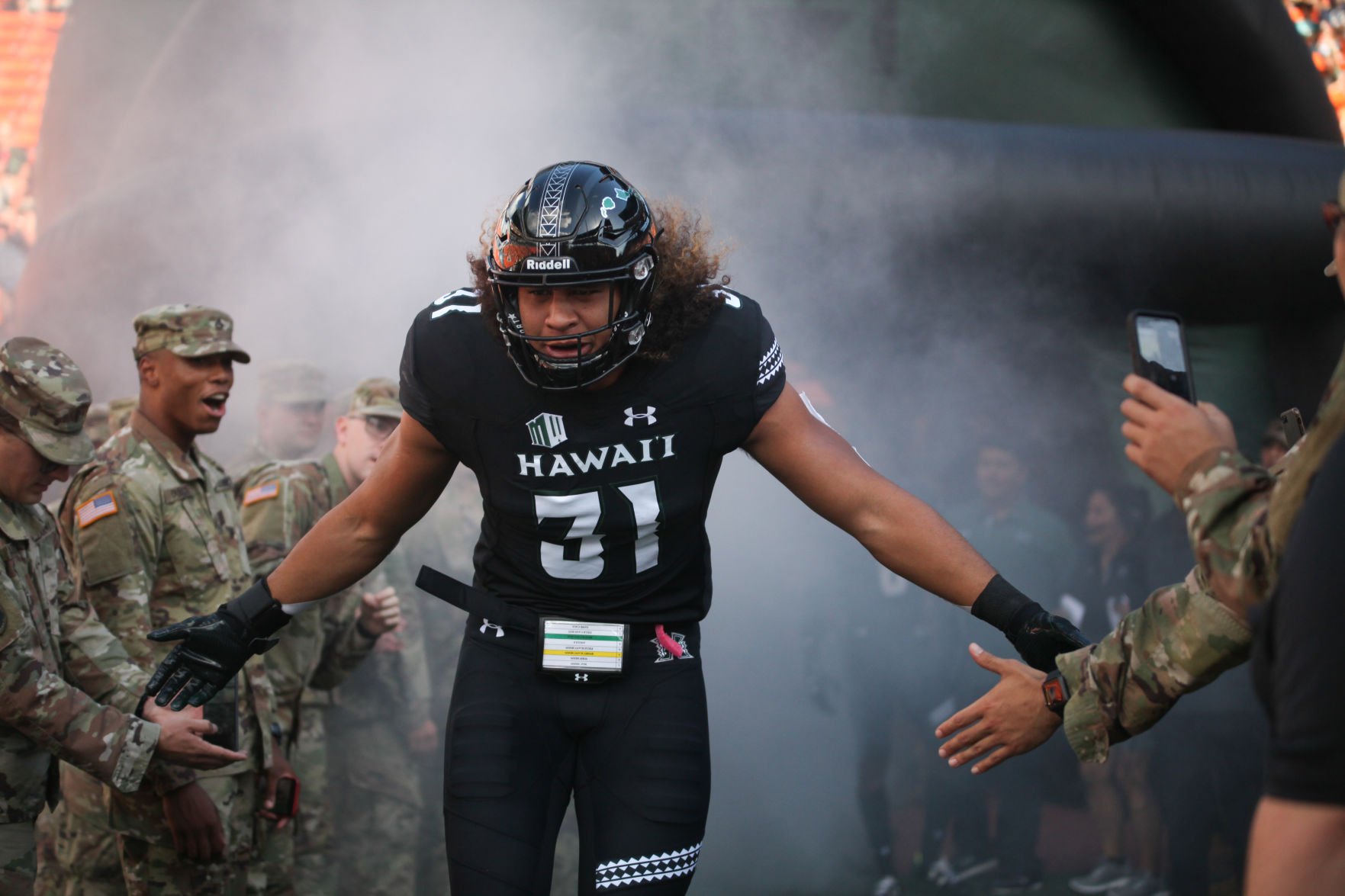 Jahlani Tavai Selected In Second Round Of NFL Draft | Sports | Manoanow.org