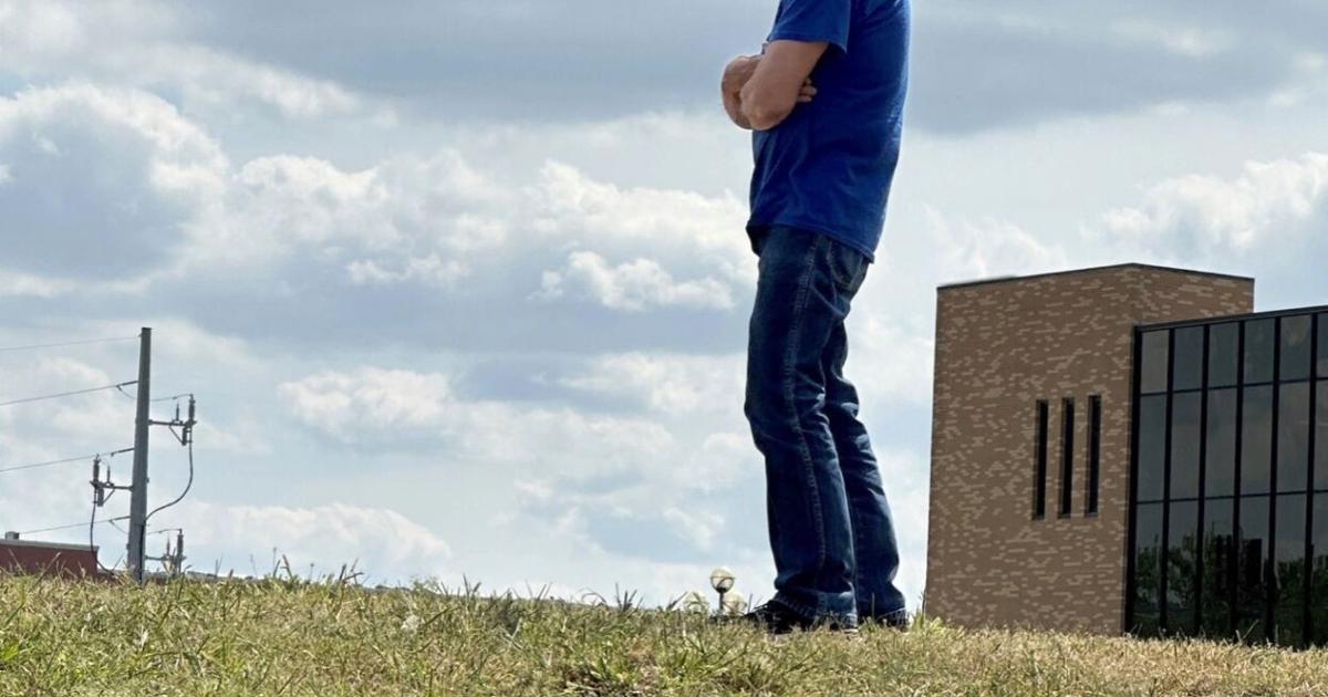 Neil Howell Neil Howell | Obituaries | maqnews.com