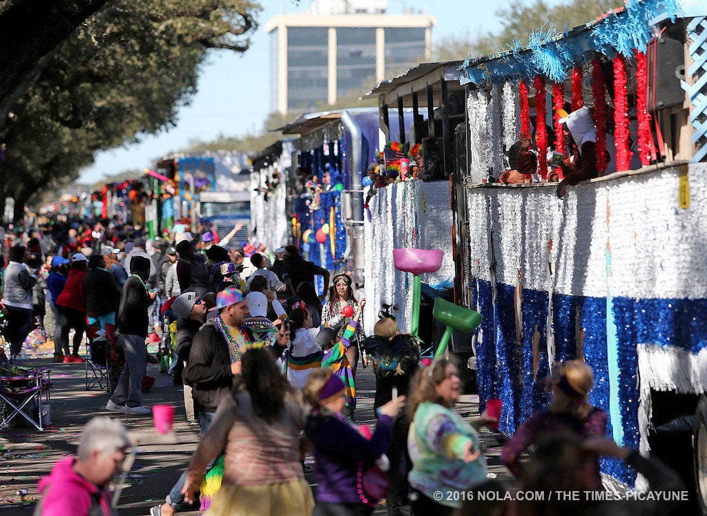 Trucks parade for Mardi Gras in New Orleans: photo gallery ...