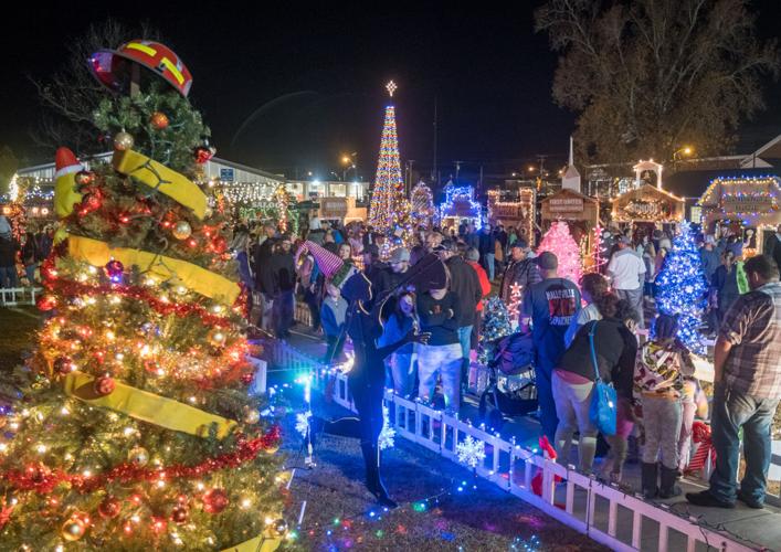 Jefferson, Hallsville get in Christmas spirit with parades, lighting