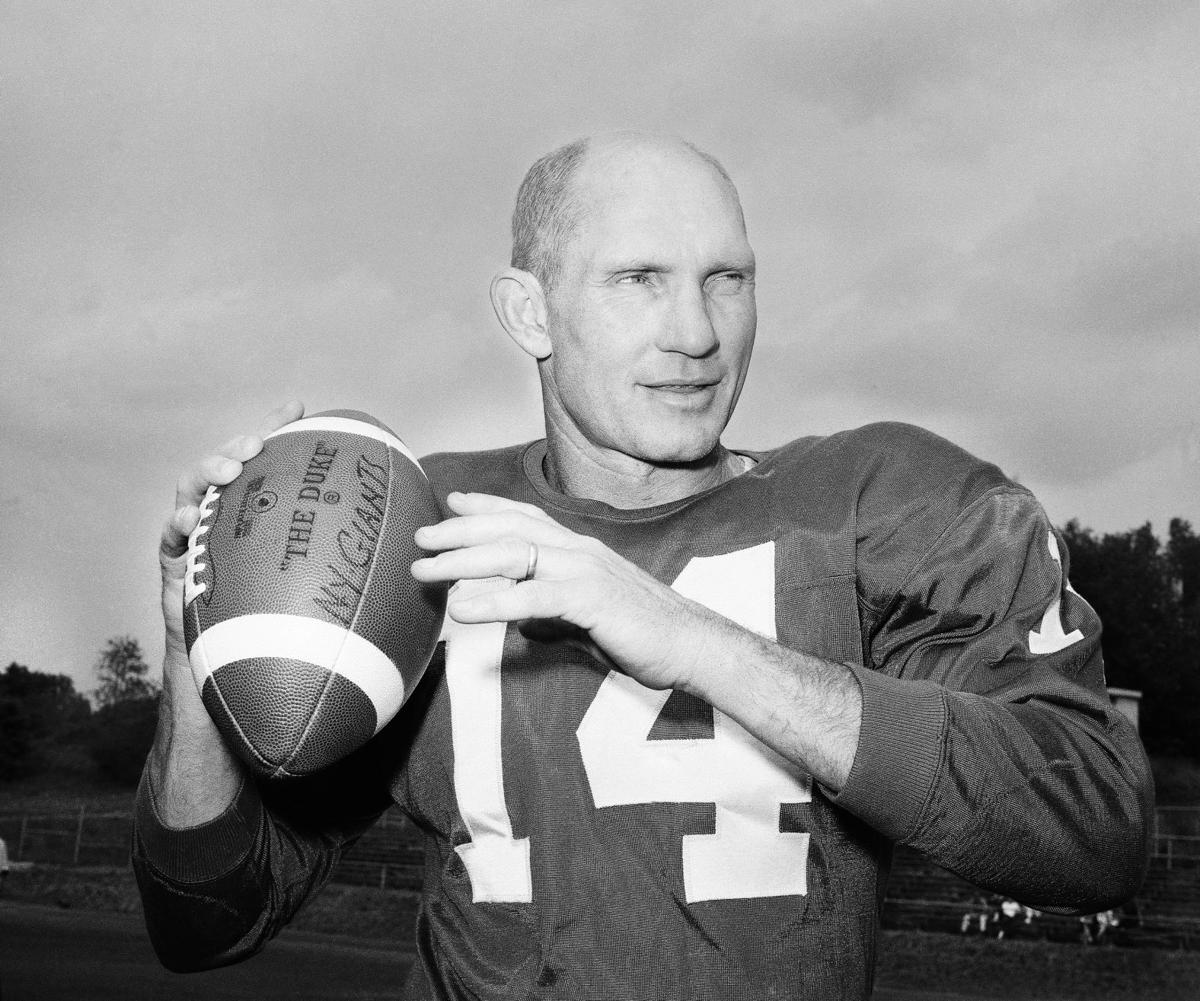 Marshall Native Hall Of Fame Qb Tittle Dies At 90 Sports