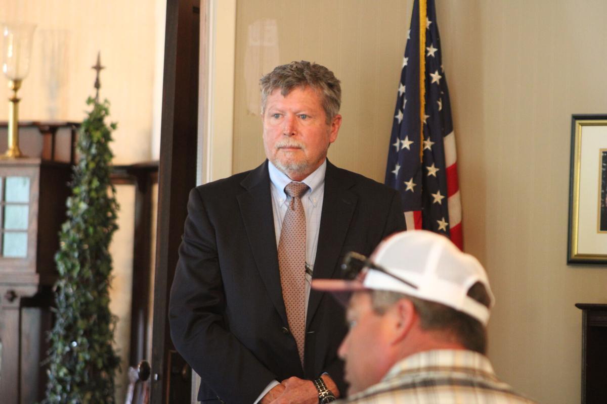 Texas Railroad Commission Republican Candidate Brings Campaign To Carthage News Marshallnewsmessenger Com