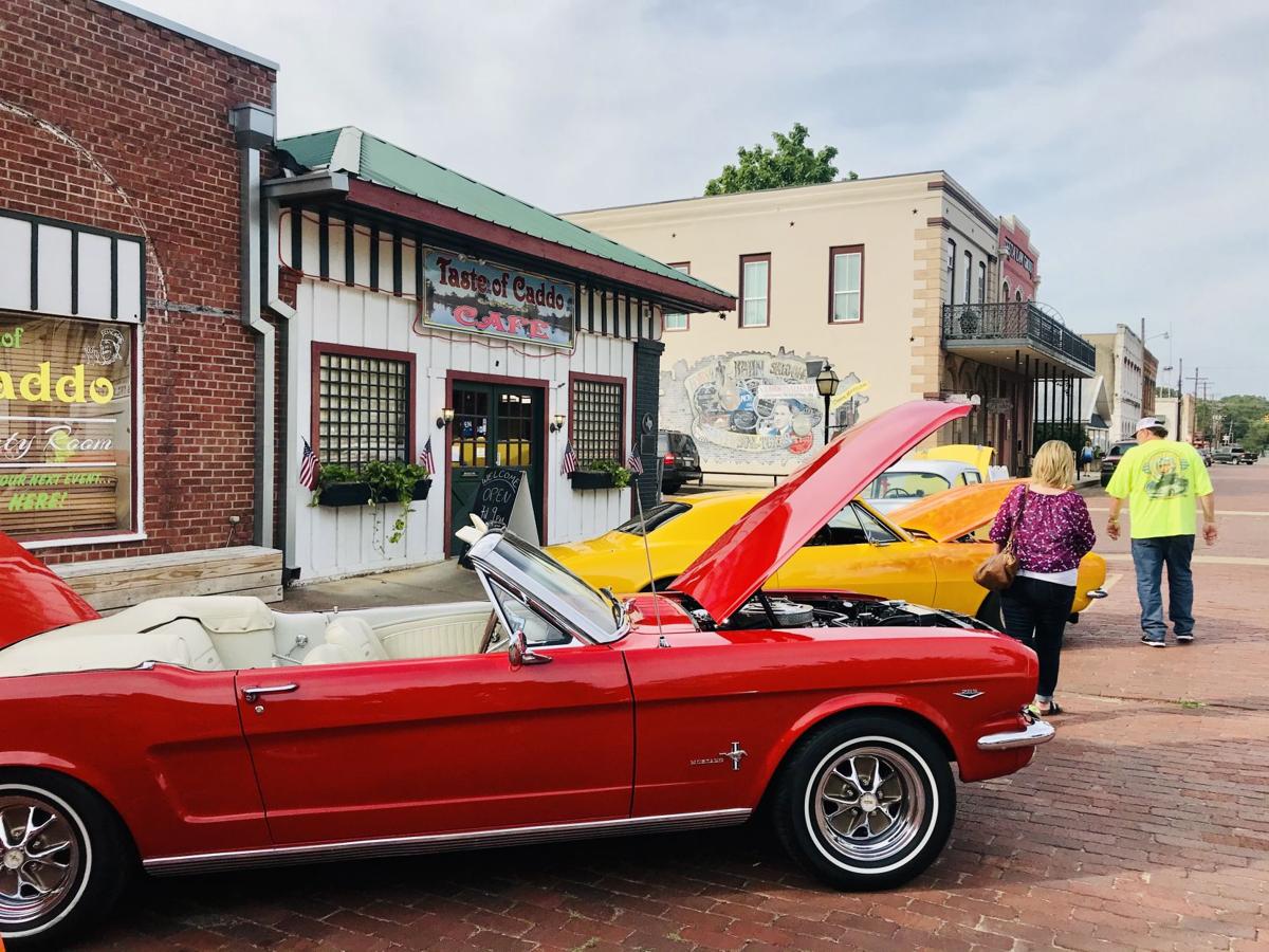 Classic cars roll into Jefferson for annual Outlaw Nationals Car Show